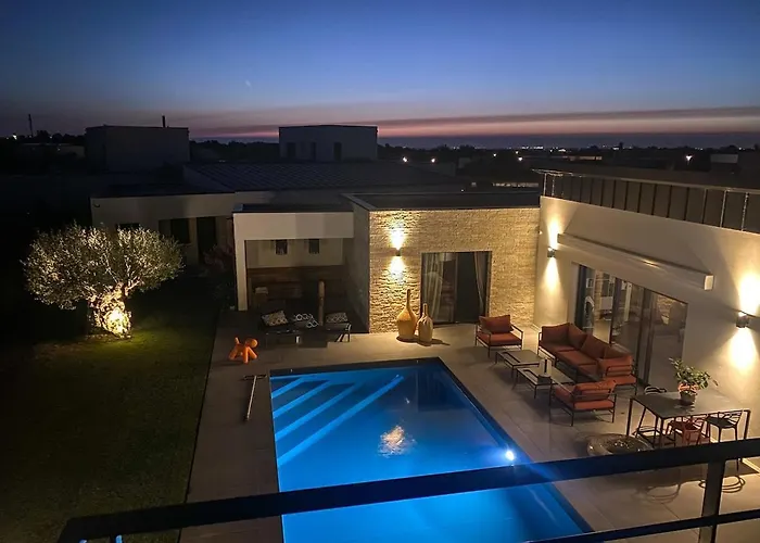 Cobalt - Pool & Rooftop Sea View