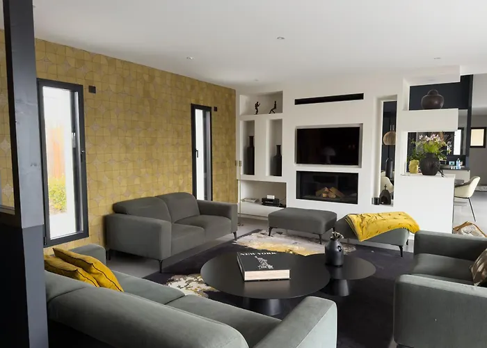 Cobalt - Pool & Rooftop Sea View *