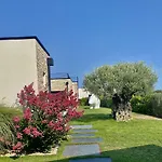 Cobalt - Pool & Rooftop Sea View Vila
