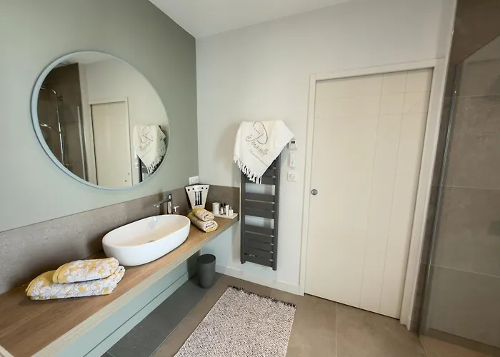 Villa Cobalt - Pool & Rooftop Sea View *